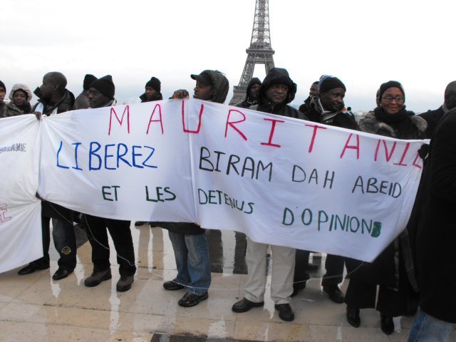 Marche de soutien de la diaspora mauritanienne à paris (vidéos et photos)