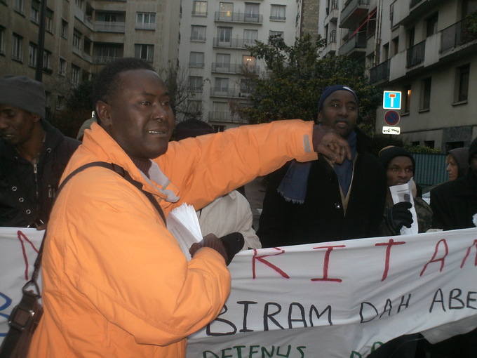 Marche de soutien de la diaspora mauritanienne à paris (vidéos et photos)