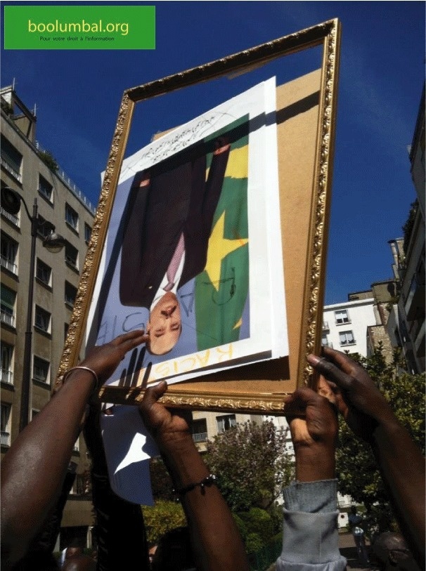 Si in devant l'ambassade de la Mauritanie à Paris (photos et vidéos)