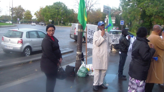 Sit-in contre l’enrôlement , le jeudi 07 novembre 2013 à Paris 