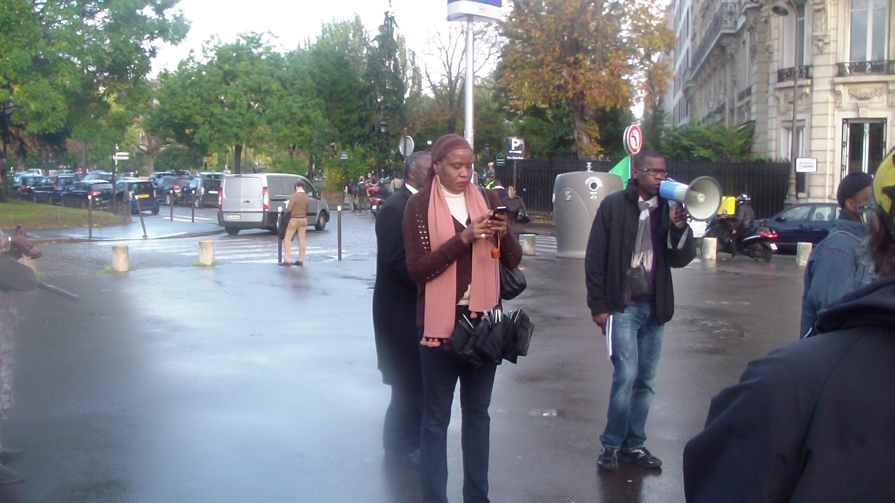 Sit-in contre l’enrôlement , le jeudi 07 novembre 2013 à Paris 