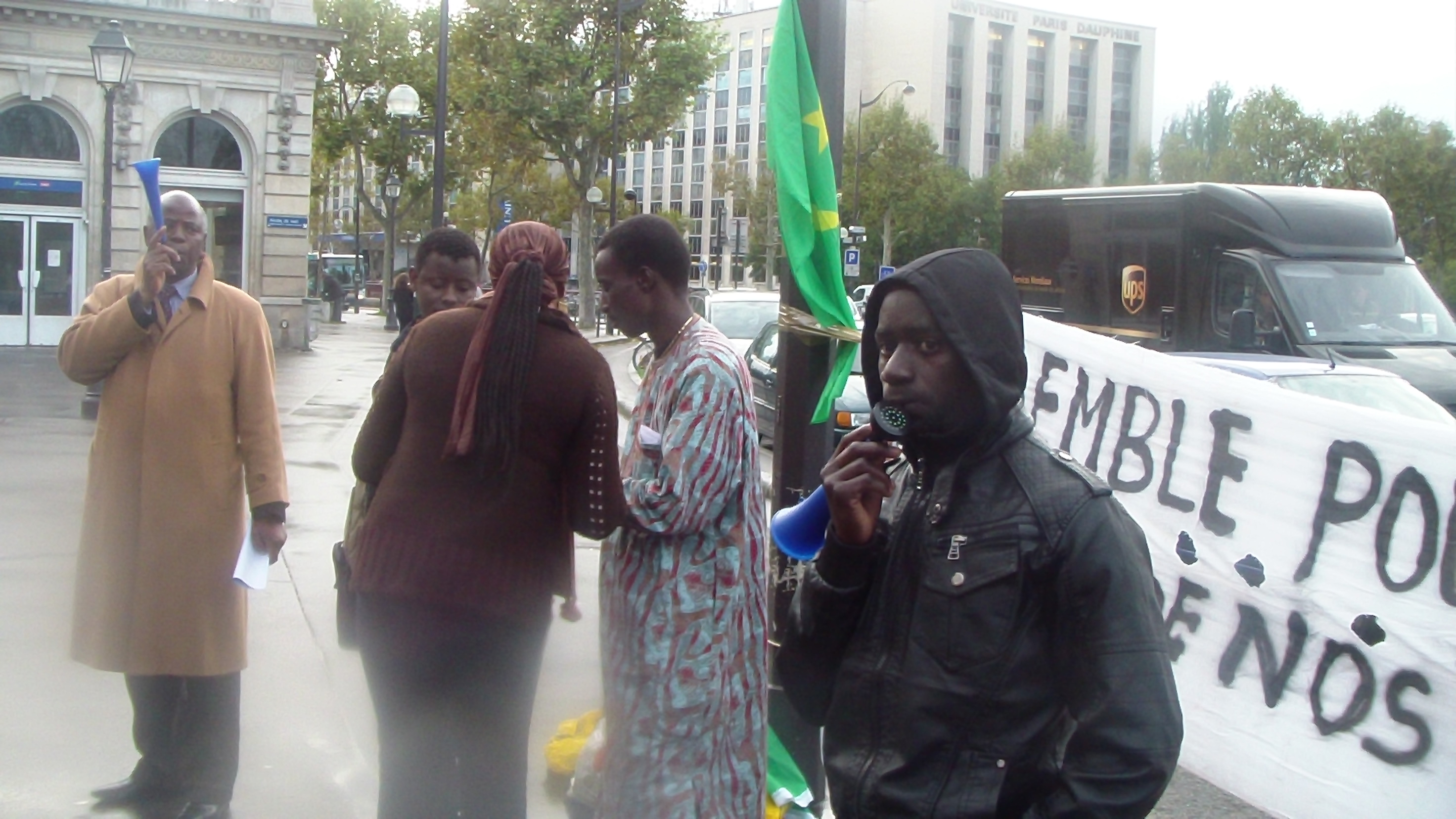 Sit-in contre l’enrôlement , le jeudi 07 novembre 2013 à Paris 