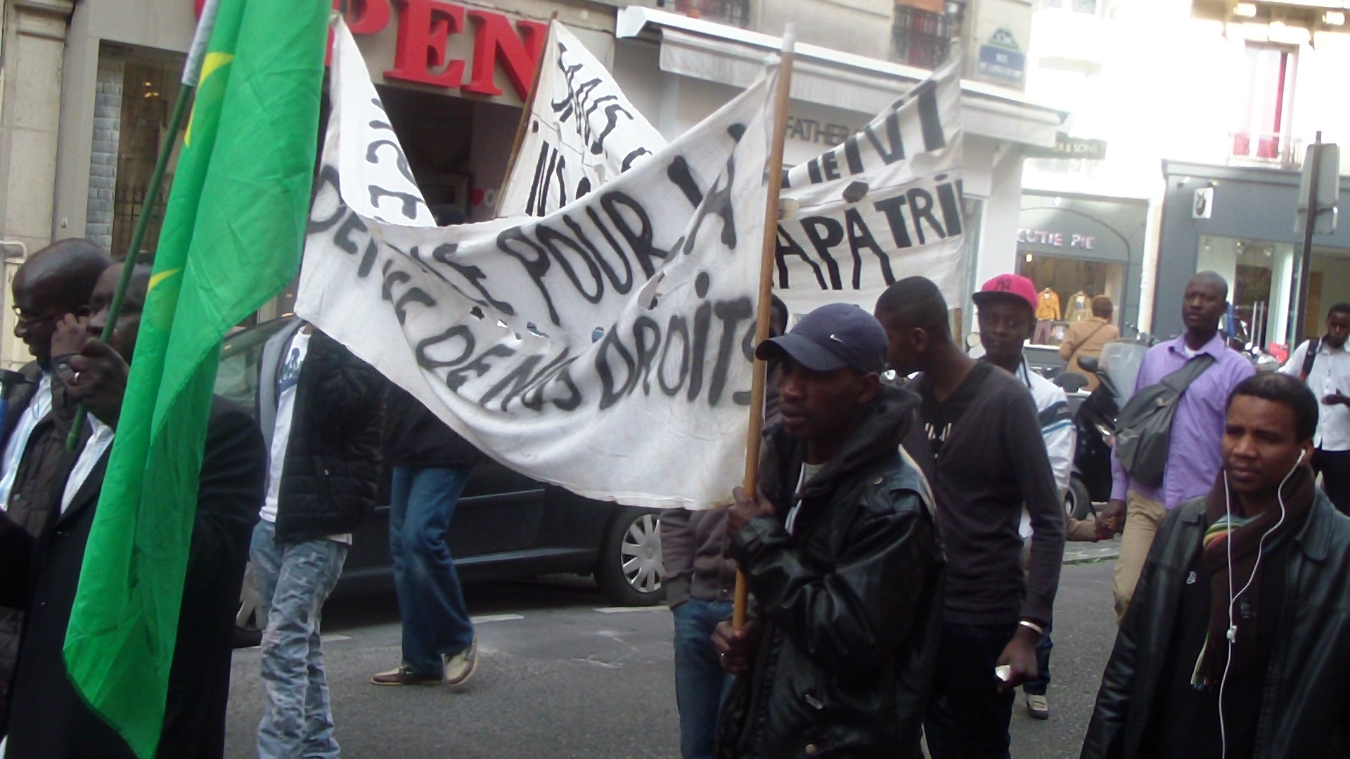 MANIFESTATION DE LA DIASPORA MAURITANIENNE ET L'OTMF LE SAMEDI 29 MARS 2014 À PARIS