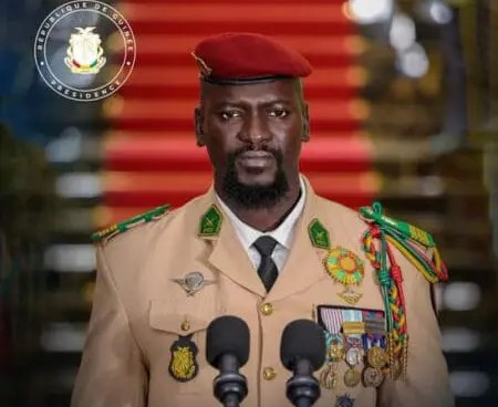 Guinée : le colonel Doumbouya annonce un référendum en 2024