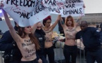 11-Novembre: sous l'Arc de Triomphe, des Femen dénoncent les "criminels de guerre"